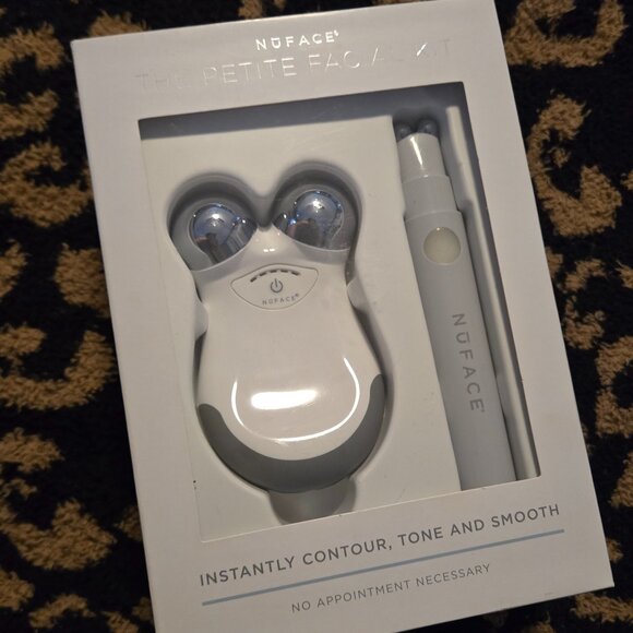 NuFace Petite facial kit - Picture 1 of 2
